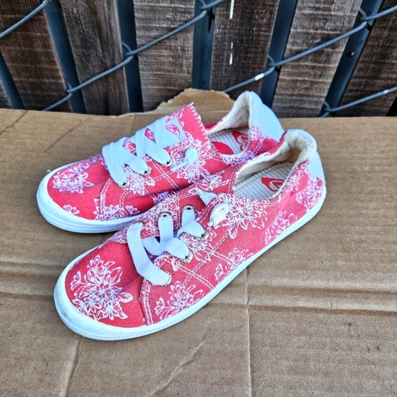 Roxy Other - Roxy Red White Floral Casual Lace Sneakers Shoes Size 3